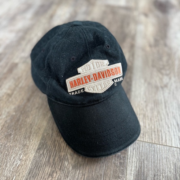 Harley-Davidson Corduroy Black Cap with Leather Detail - Picture 1 of 7